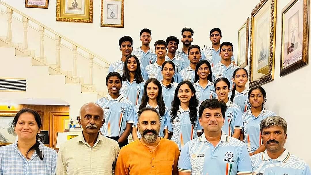 Roller Skating Federation of India : Team Roller Skating of India with their coaches. 